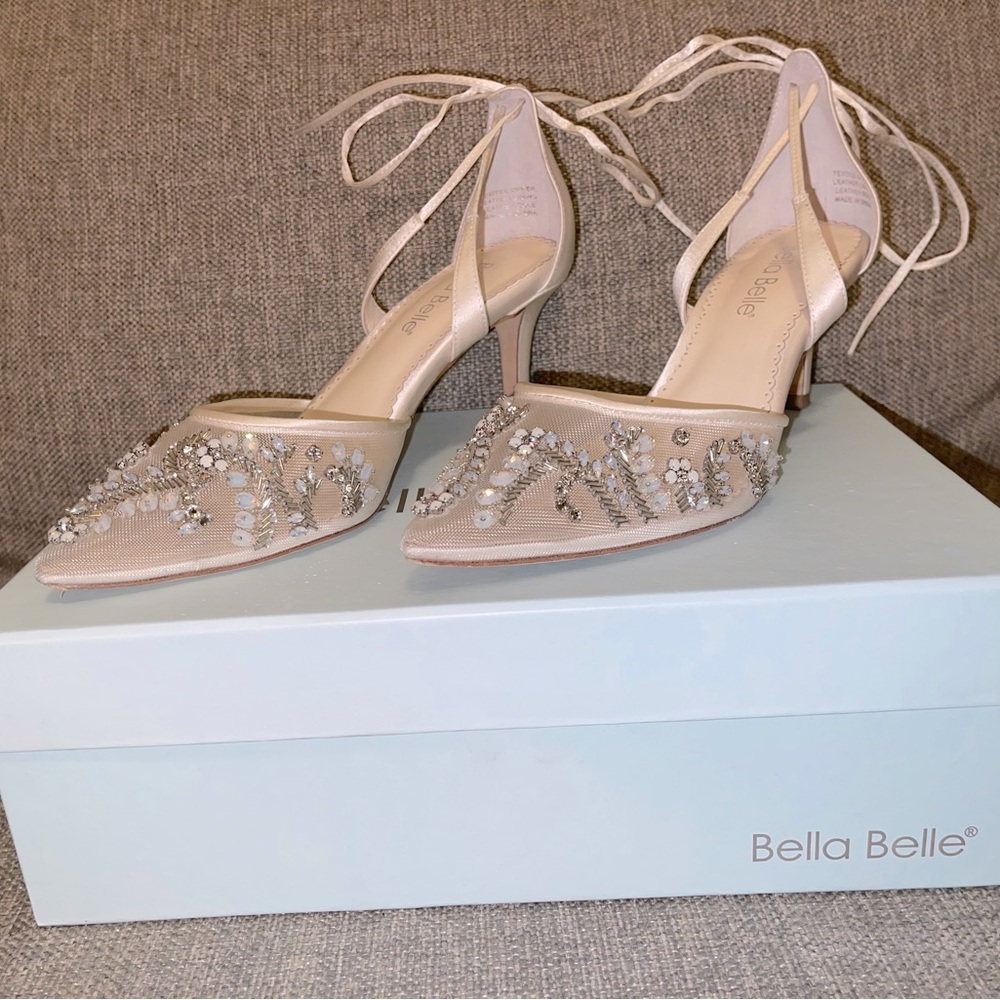 Like new w box Bella Belle Frances Bridal Crystal Kitten Heels in Ivory 2.5 inch